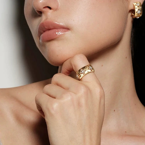 Aurel Cut Out Band Ring Regular priceHK$256.00 HKD